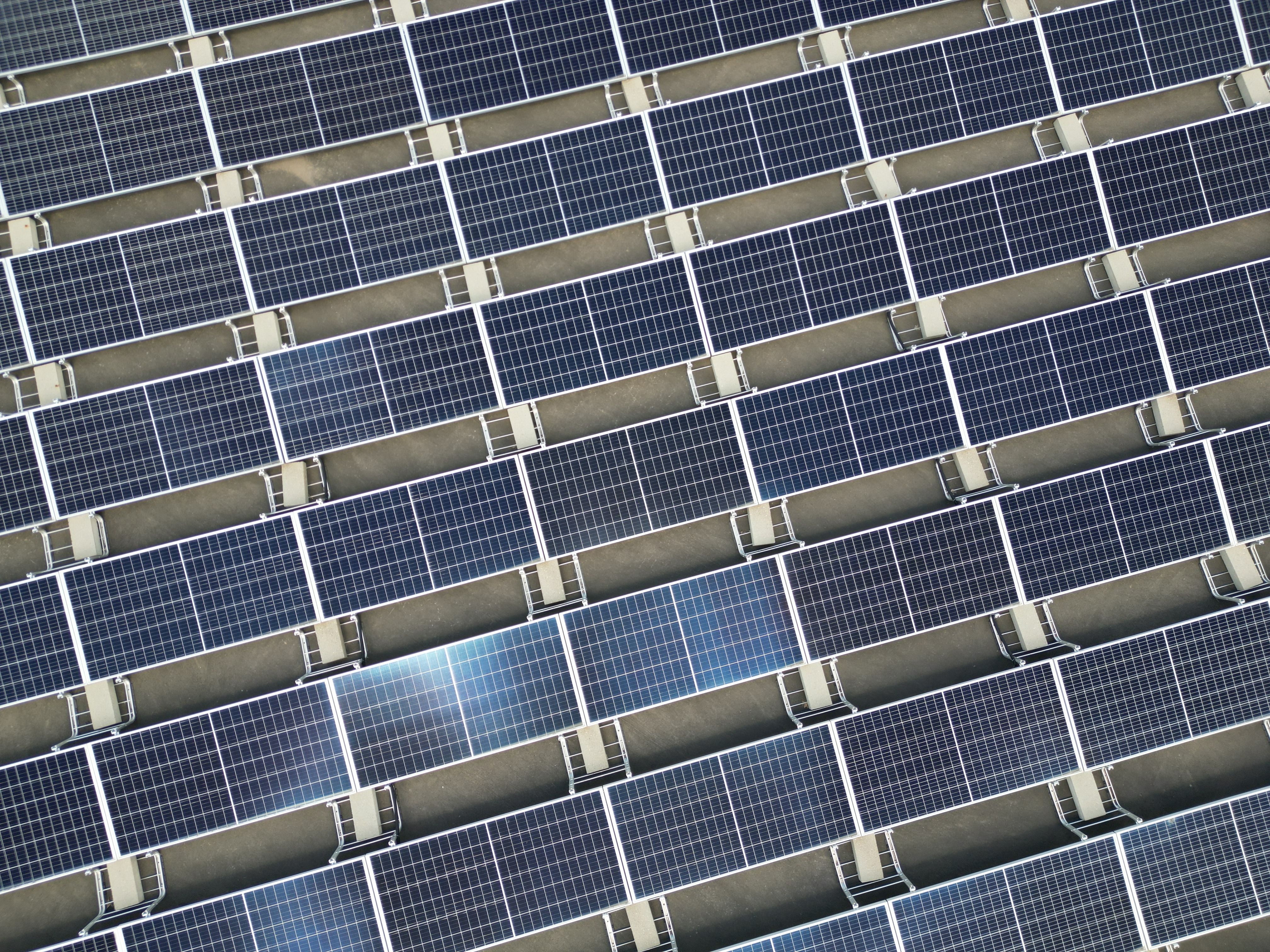 Industrial Solar+Storage System - Manufacturing facility solar panels and battery storage